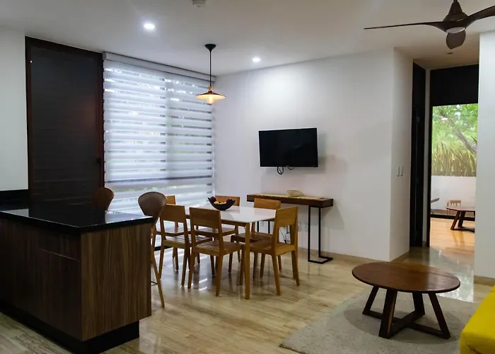 Amira Apartahotel 3*