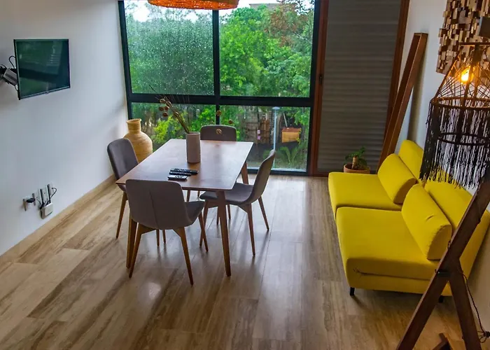 Amira Apartahotel