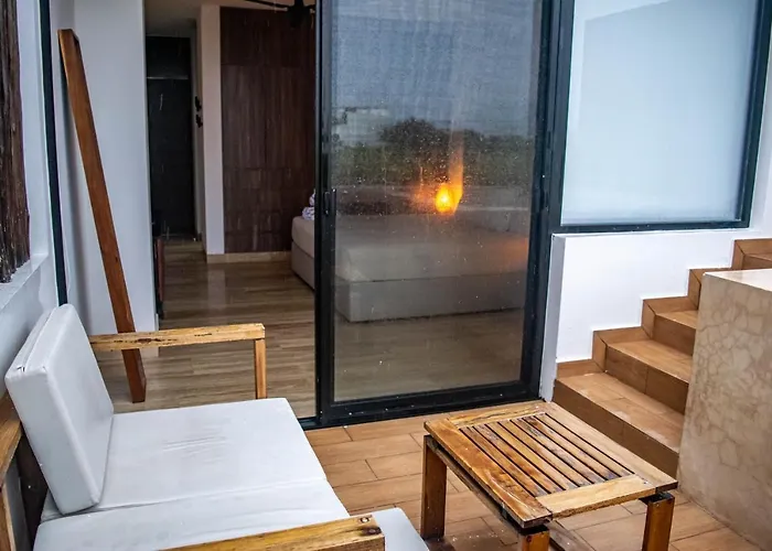Amira Apartahotel