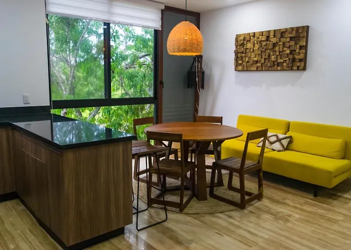 Amira Apartahotel